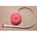 rolmaatje - love - meetlint oprolbaar inch/cm - rolmaat pink white dots - small 5 cm doorsnee - 150 cm - fournituren en naaien