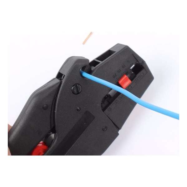 Automatische striptang - draadstriptang - kniptang - afstriptang - elektrotechniek | Elektrischefoutjes.nl Automatische striptang - draadstriptang - kniptang - afstriptang - elektrotechniek | Elektrischefoutjes.nl