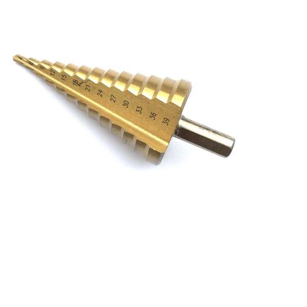 Stappenboor 4-39 mm –HSS stappenboor – Kegelboor – Trapgatboor - Conische plaatfrezen met titanium coating Stappenboor 4-39 mm –HSS stappenboor – Kegelboor – Trapgatboor - Conische plaatfrezen met titanium coating
