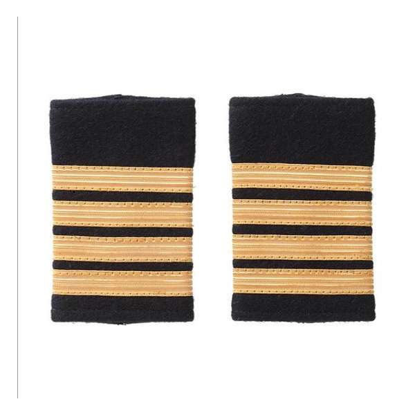 Schuif Epauletten Captain of 1e WTK 4 x galon 10 mm. trait goud (per 2 paar) Schuif Epauletten Captain of 1e WTK 4 x galon 10 mm. trait goud (per 2 paar)