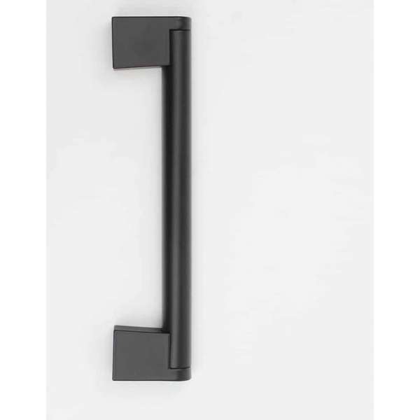 Handgreep Luuk - 128 mm - zwart - metaal - geschikt voor binnen - modern/industrieel Handgreep Luuk - 128 mm - zwart - metaal - geschikt voor binnen - modern/industrieel