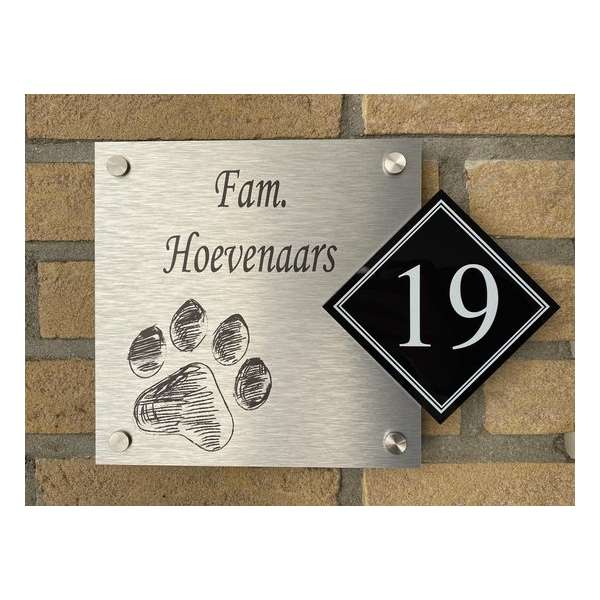 Naambordje voordeur hondenpootje schets rvs look Naambordje voordeur hondenpootje schets rvs look