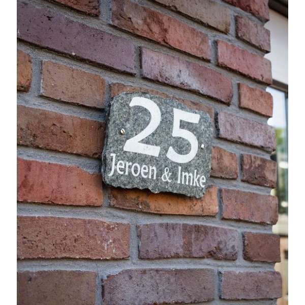 Naambordje Voordeur | Natuursteen | Gepersonaliseerd | 12,5cm x 19,5cm | Porfier | Gegraveerd Naambord | Steen Naambordje Voordeur | Natuursteen | Gepersonaliseerd | 12,5cm x 19,5cm | Porfier | Gegraveerd Naambord | Steen