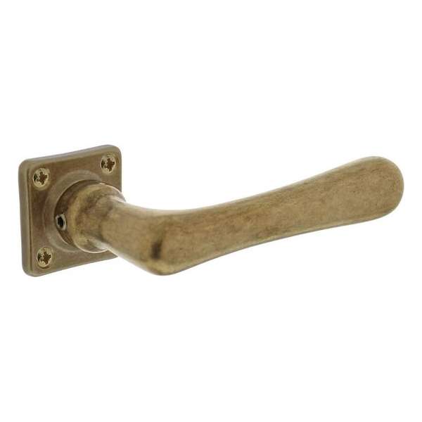 Intersteel Deurkruk Trento met rozet 38x38x7mm messing getrommeld Intersteel Deurkruk Trento met rozet 38x38x7mm messing getrommeld
