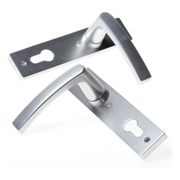 Nemef Deurkrukgarnituur F1 3251 pc 72 Din links en rechts Nemef Deurkrukgarnituur F1 3251 pc 72 Din links en rechts