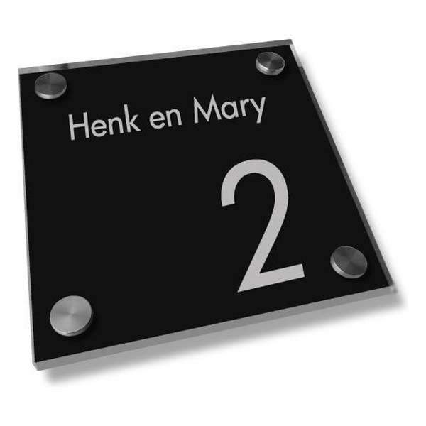 Naambordje voordeur een glashelder naambord zwart, 15x15cm Naambordje voordeur een glashelder naambord zwart, 15x15cm
