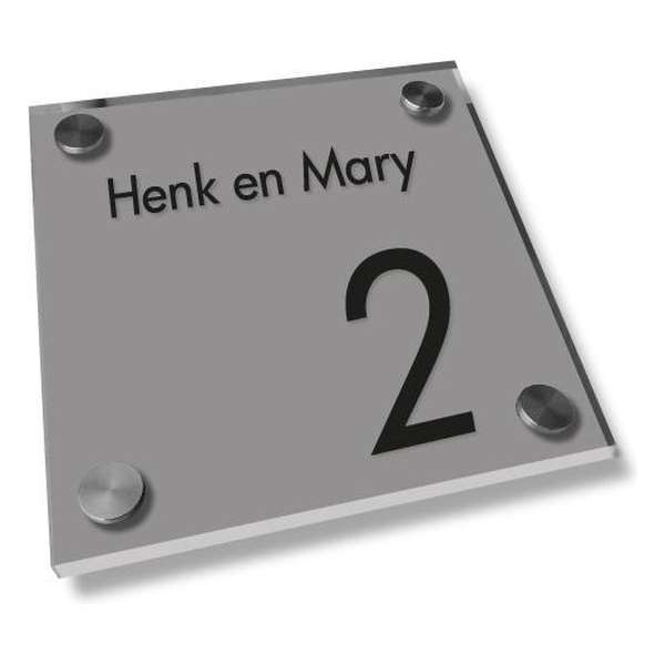 Naambordje voordeur een glashelder naambord zilver, 15x15cm Naambordje voordeur een glashelder naambord zilver, 15x15cm