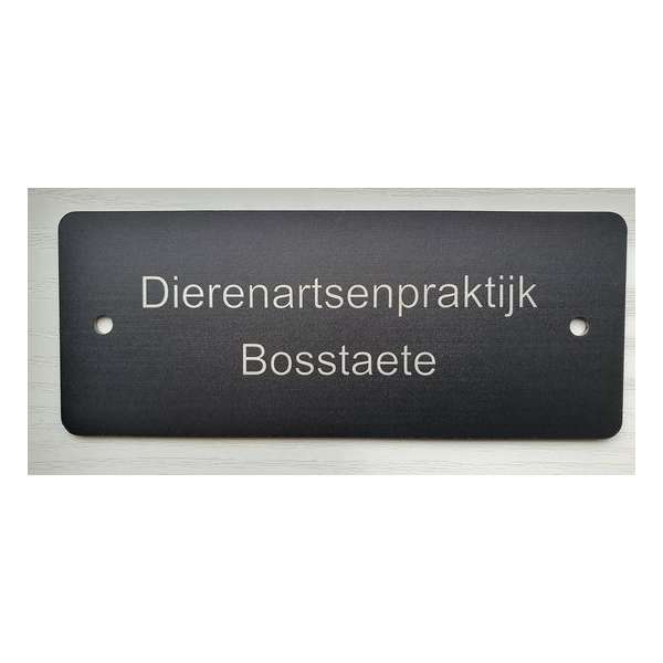 Zwart rvs naambordje voordeur | zwart naamplaatje brievenbus 15x6cm Zwart rvs naambordje voordeur | zwart naamplaatje brievenbus 15x6cm