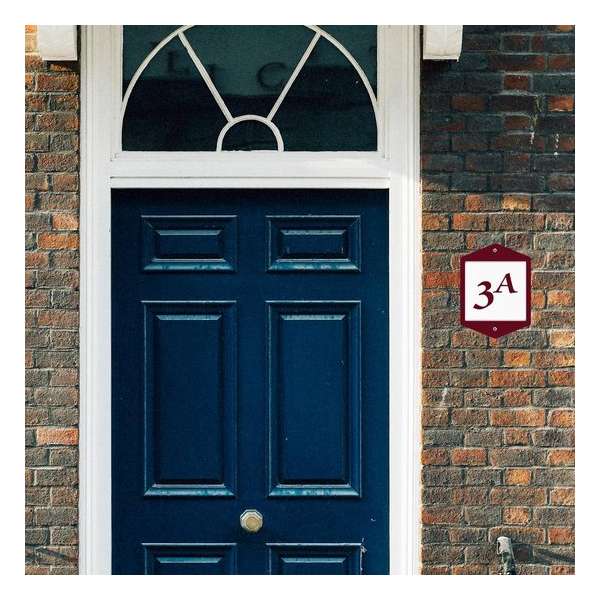 Naambord Emaille-look 13x17,5 cm met witte achtergrond Naambord Emaille-look 13x17,5 cm met witte achtergrond