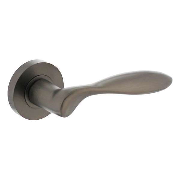 Intersteel Deurkruk George op ronde rozet Ø52x10 mm antracietgrijs Intersteel Deurkruk George op ronde rozet Ø52x10 mm antracietgrijs