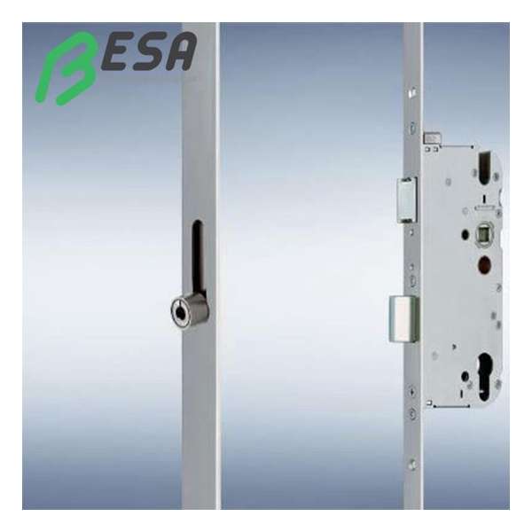 GU 30710 Meerpuntsluiting 72/50 Krukbediend met 4 rolnokken Voorplaat: 16mm GU 30710 Meerpuntsluiting 72/50 Krukbediend met 4 rolnokken Voorplaat: 16mm
