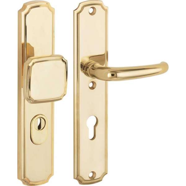 ODB SKG3 knop/kruk op schild rechts Halfsabel/Art-Nouveau PC72 mm m/ KTB messing ongelakt ODB SKG3 knop/kruk op schild rechts Halfsabel/Art-Nouveau PC72 mm m/ KTB messing ongelakt