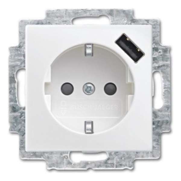 Busch-Jaeger Balance SI wandcontactdoos 1-voudig met randaarde en USB lader wit Busch-Jaeger Balance SI wandcontactdoos 1-voudig met randaarde en USB lader wit