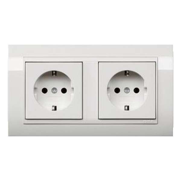 Gira Contactdoos inbouw 756023 Gira Contactdoos inbouw 756023
