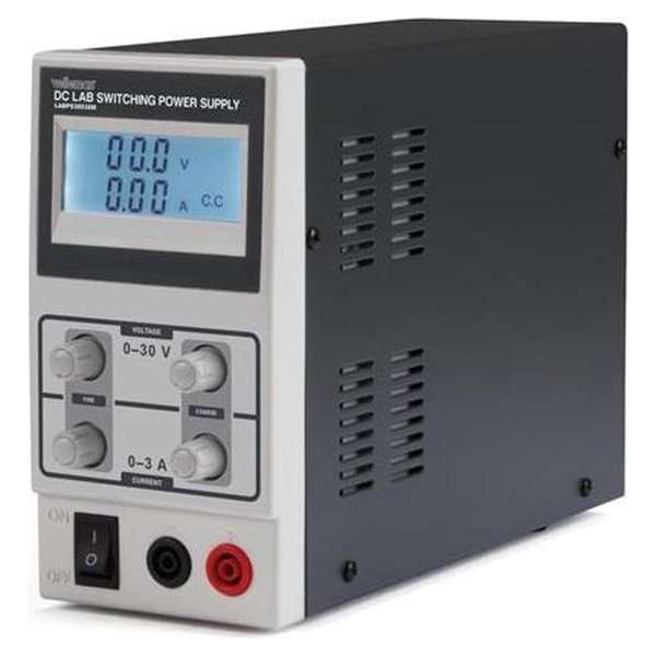 SCHAKELENDE DC-LABOVOEDING 0-30 VDC / 0-3 A MAX MET LCD-SCHERM SCHAKELENDE DC-LABOVOEDING 0-30 VDC / 0-3 A MAX MET LCD-SCHERM