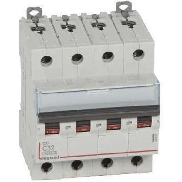 Automaat DX³ 6000A/10kA 4P C32 400V 4 modules Automaat DX³ 6000A/10kA 4P C32 400V 4 modules
