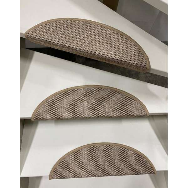 Trapmatten Como- 56x20 cm- Licht Beige- 15 stuks Trapmatten Como- 56x20 cm- Licht Beige- 15 stuks