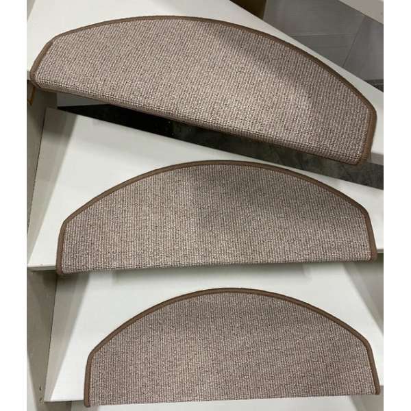 Trapmatten Olivia- 65 x 28 cm- Beige- 15 stuks Trapmatten Olivia- 65 x 28 cm- Beige- 15 stuks