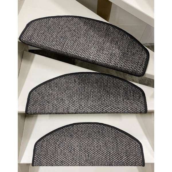 Trapmatten Como- 65x28 cm- Lichtgrijs- 15 stuks Trapmatten Como- 65x28 cm- Lichtgrijs- 15 stuks