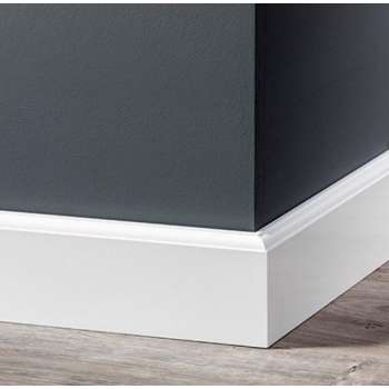 Hoge Plinten - MDF - Eigentijdse plint - 150x18 mm - Wit - Voorgelakt - RAL 9010 - Per stuk 2,4 M
