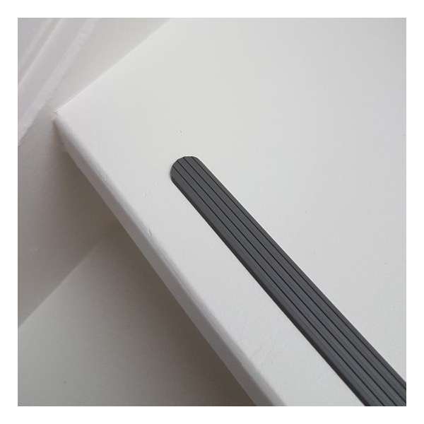 Antislip traptape met ronde uiteinden GRIJS- 3 strips van 16 mm breed x 95 cm lang Antislip traptape met ronde uiteinden GRIJS- 3 strips van 16 mm breed x 95 cm lang