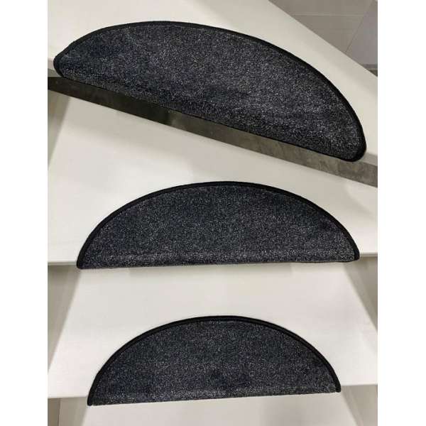 Trapmatten Mira- 56 x 20 cm- Onyx- 15 stuks Trapmatten Mira- 56 x 20 cm- Onyx- 15 stuks