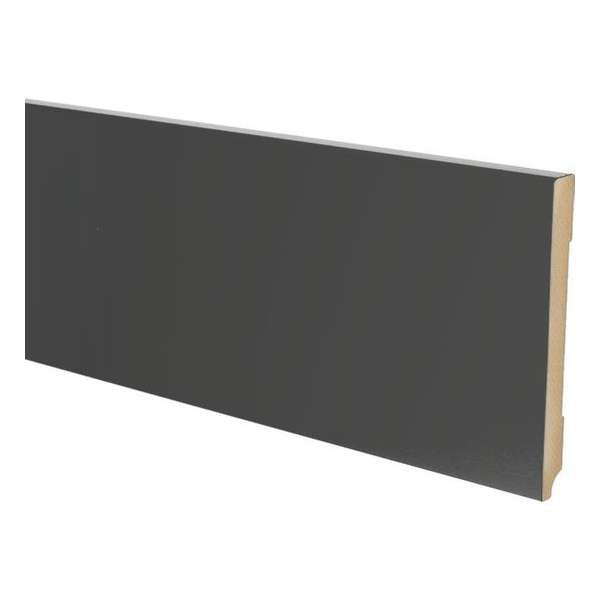 Hoge plinten - MDF - Moderne plint 150x18 mm - Zwart - Voorgelakt - RAL 9005 - Per stuk 2,4m Hoge plinten - MDF - Moderne plint 150x18 mm - Zwart - Voorgelakt - RAL 9005 - Per stuk 2,4m