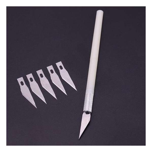 Plastic Hobby Mesje Precisie - Scalpel mes mesjes - Hobby mes - Precisie Gereedschap - Met 5 gratis mesjes - Wit Plastic Hobby Mesje Precisie - Scalpel mes mesjes - Hobby mes - Precisie Gereedschap - Met 5 gratis mesjes - Wit